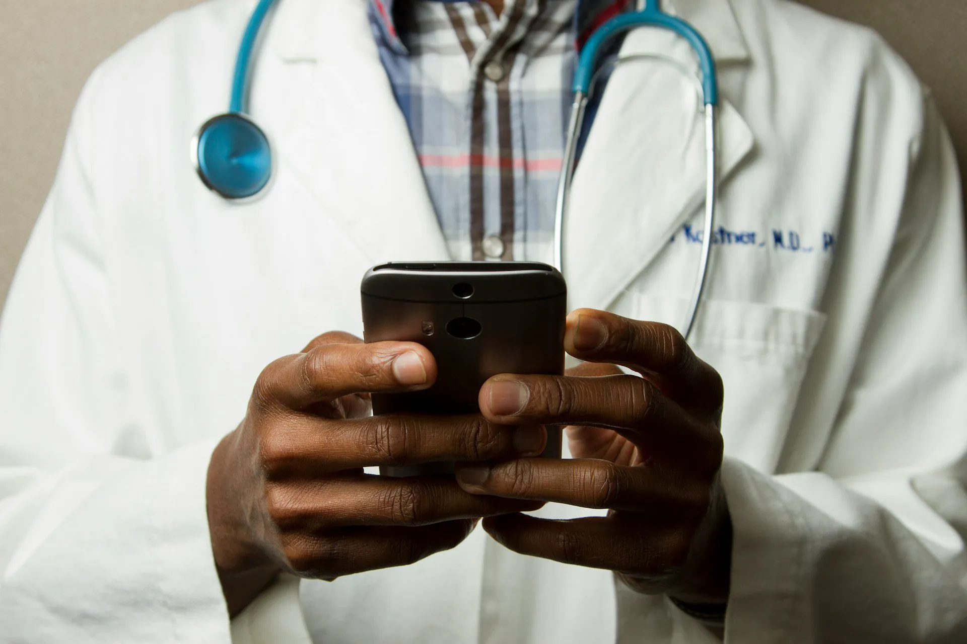 Home Loans for Nurses: LMI Waivers, Overtime Income, and Lending Options for Healthcare Workers